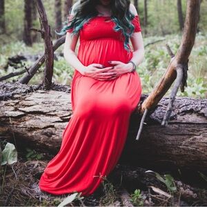 Isabel Maternity by Ingrid & Isabel red mocked Empire waist size small maxi